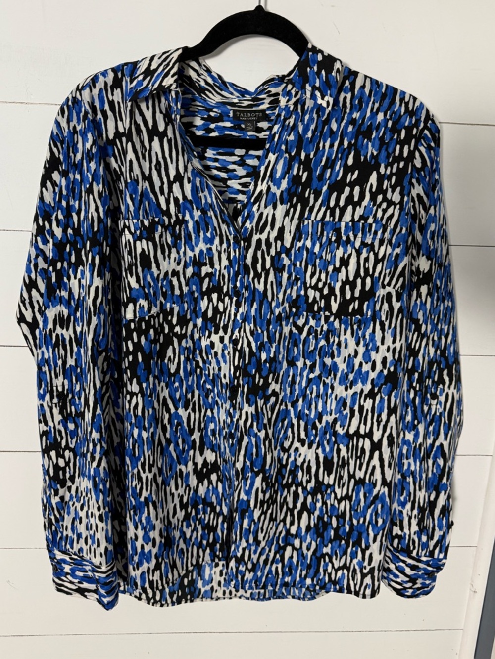 Talbots Nantucket Roll Sleeve Blue Black White Abstract Print Button Up Blouse